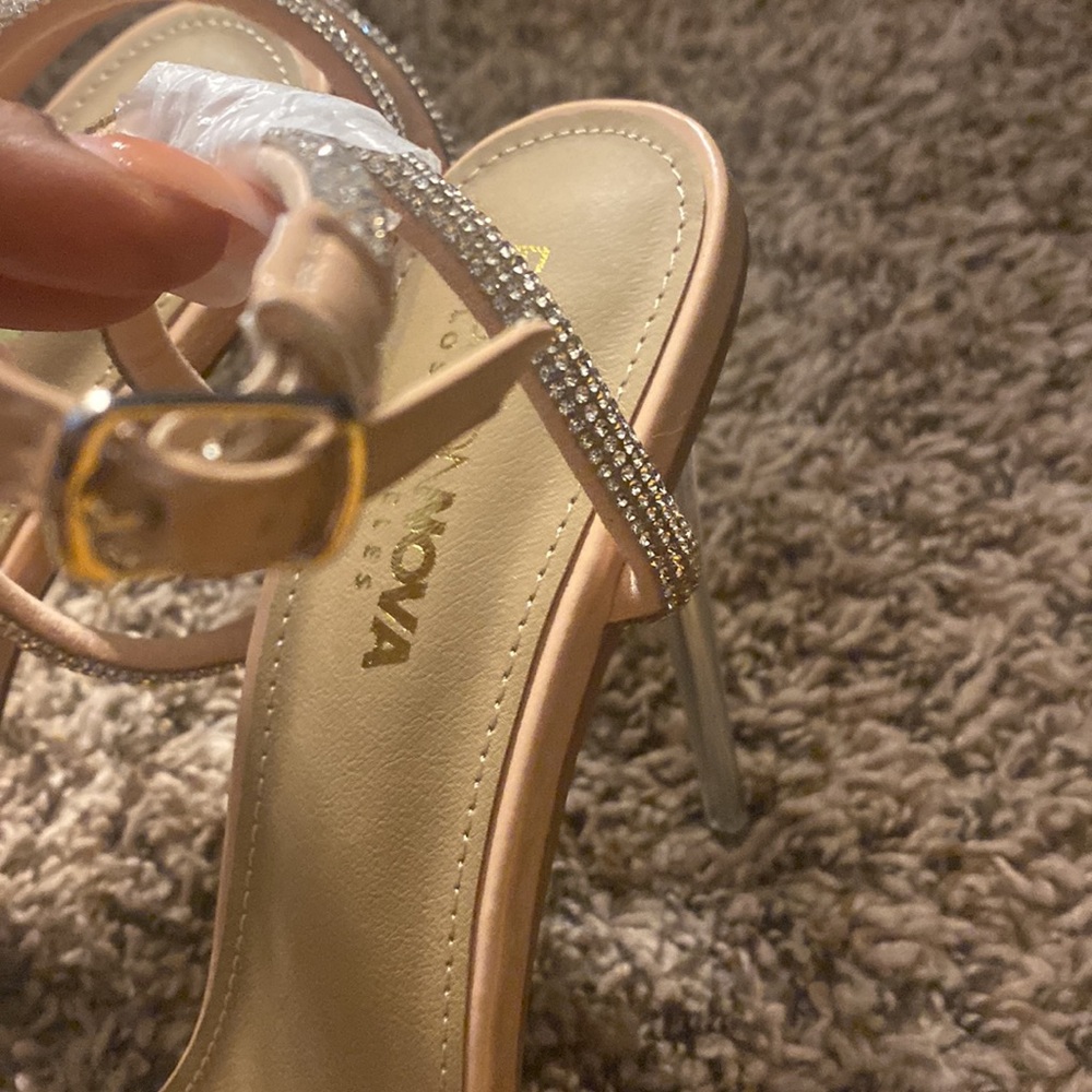 5’in Brand New Tied Together Embellished ankle strapped and Bow - Picture 6 of 11